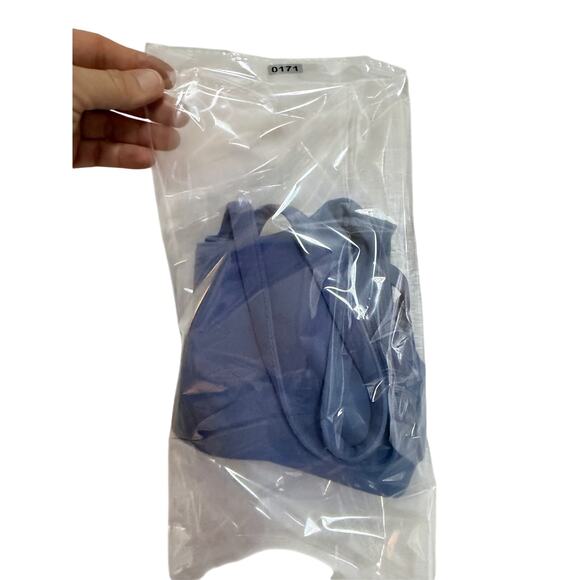 EUC Vuori light blue sports bra size extra small active wear Yoga - Picture 7 of 7